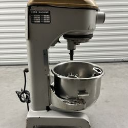 Anvil Mix 7120 20Qt Mixer With Bowl, Whip and Paddle