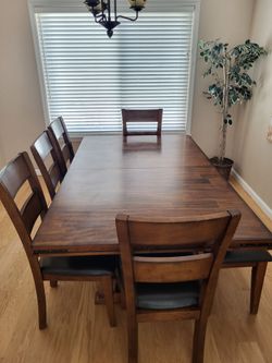 Dining room table set