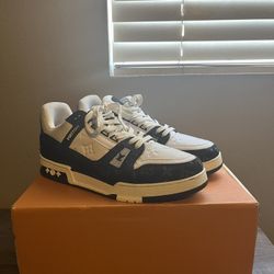 Loui Vuitton 