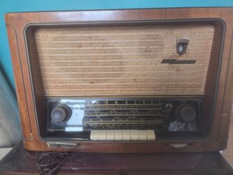 Vintage Grundig Radio
