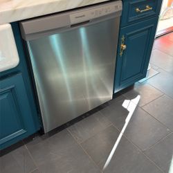 New Frigidaire Dishwasher 2 Months Old