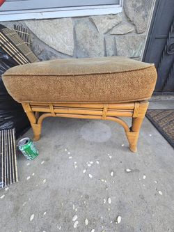 Cushion chair and seat
