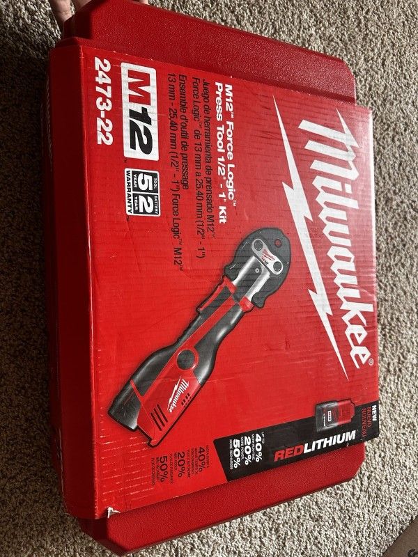 Milwaukee 2473-22 M12 Force Logic Press Tool Kit with 3 Jaws included