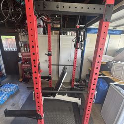 Workout  Cage And Bench 