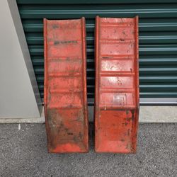 Set Of Car Ramps."CHECK OUT MY PAGE FOR MORE DEALS"