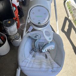 good condition Ingenuity electric swing chair good condition