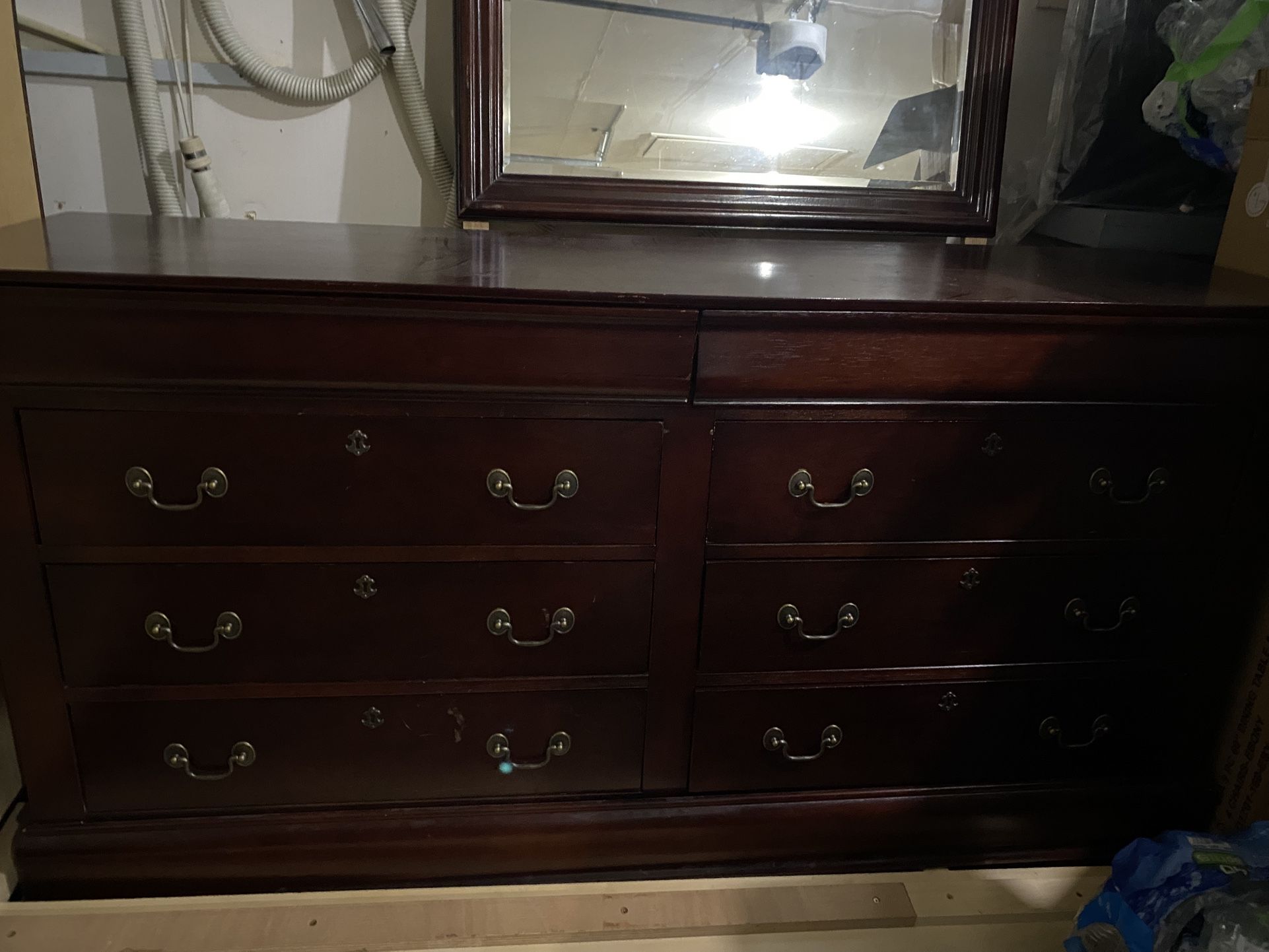 Dresser With mirror