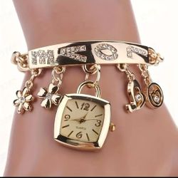 Gold womens ladies Love floral charm quartz watch chain bracelet gift