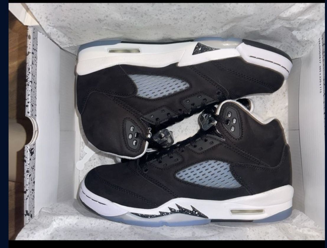 Air Jordan Retro Moonlight/Oreo Size 6y Or