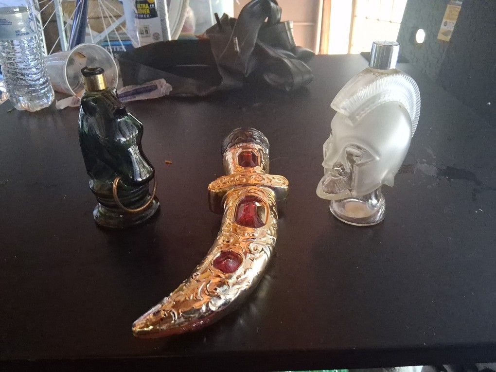 3pc Collection Of Vintage Mens Avon Decanters