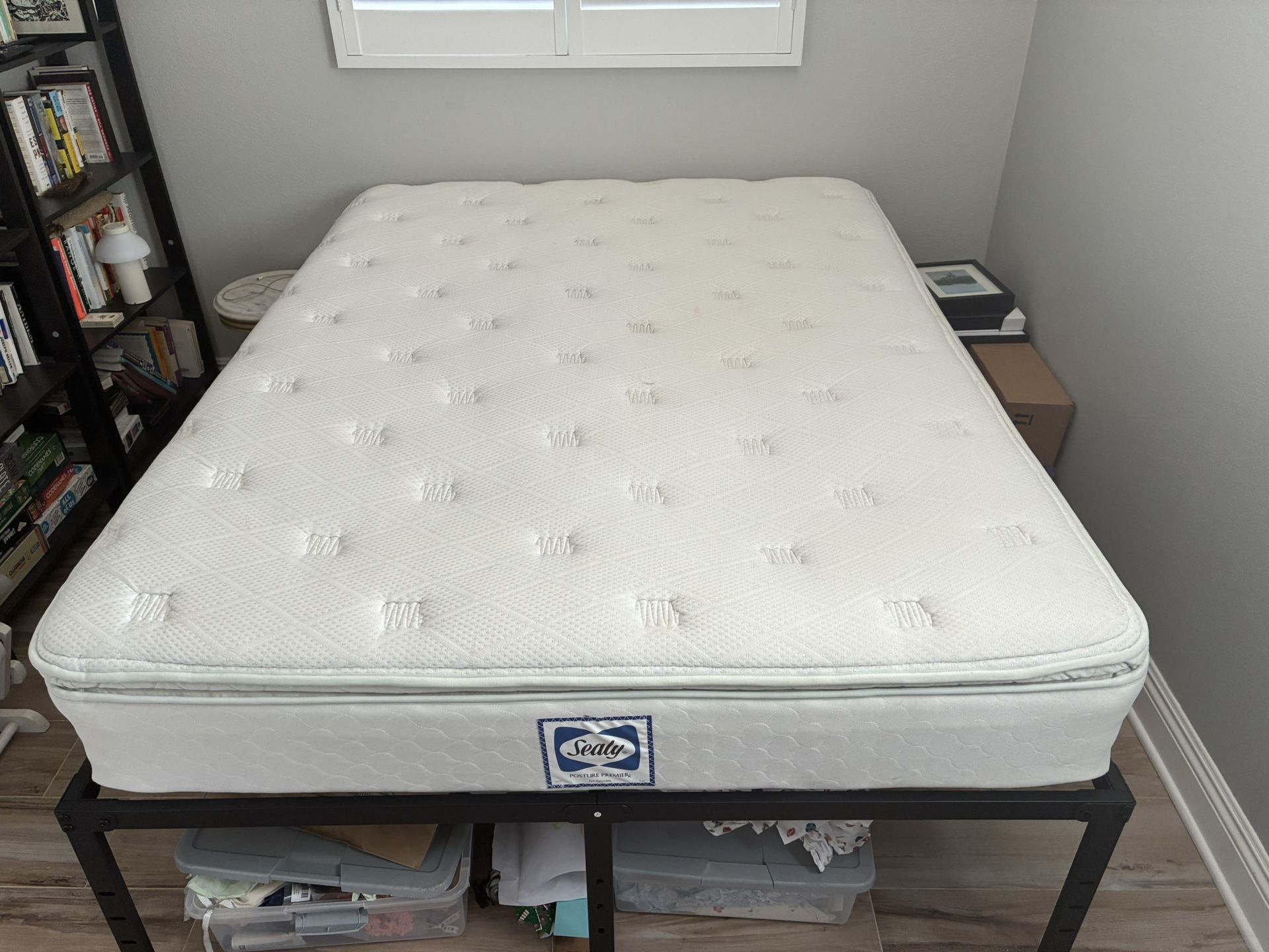 18 Inch Hafenpo Queen Bed Frame