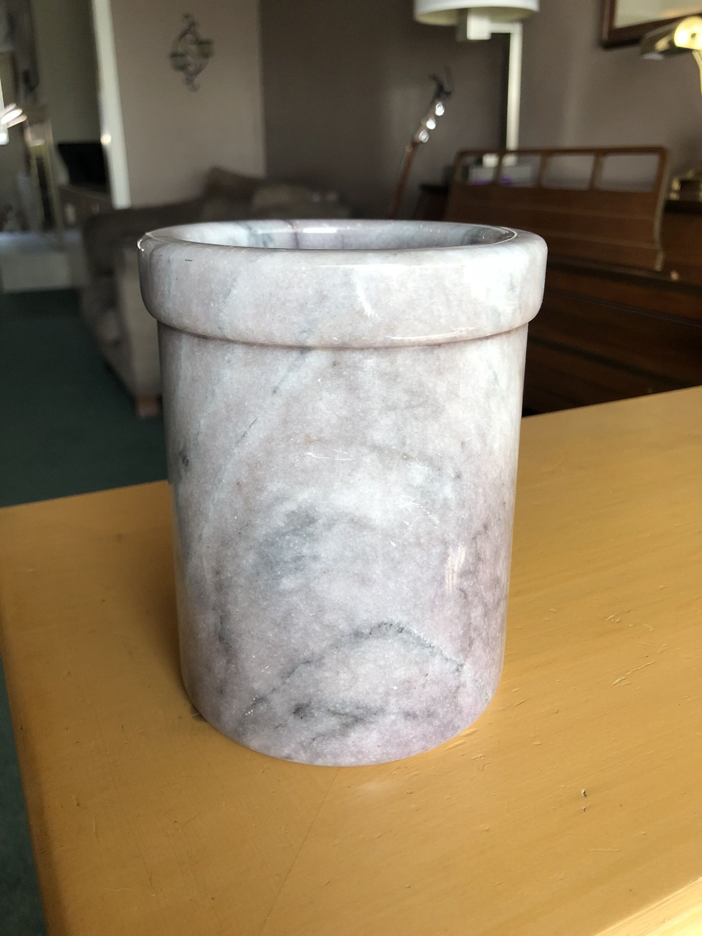 Marble pot