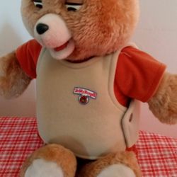 Vintage Teddy Ruxpin from 1985