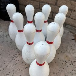 10 Plastic Real Size Bowling Pins