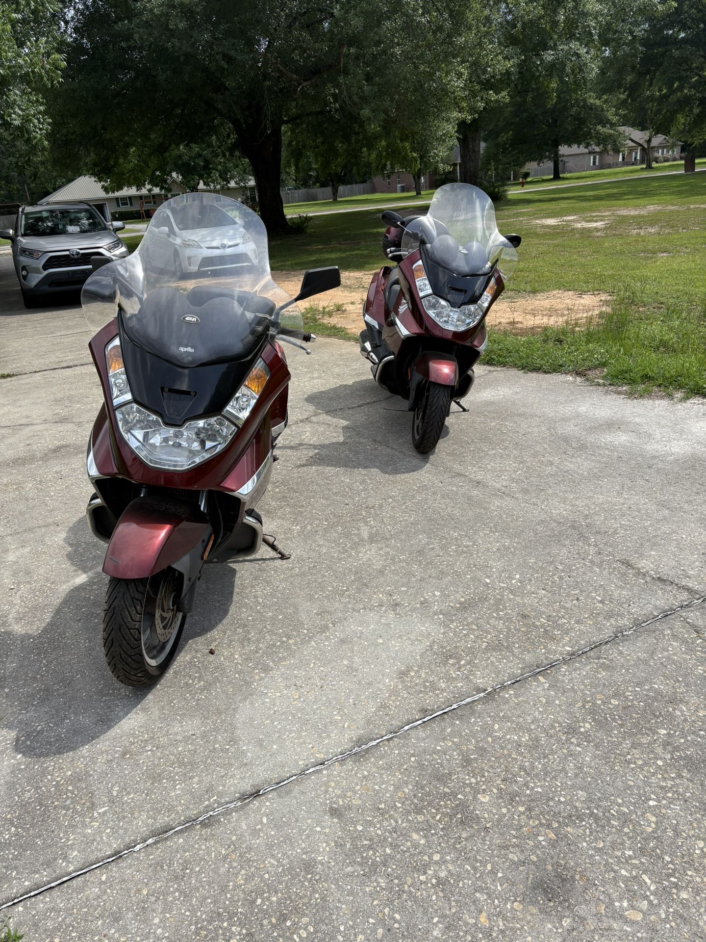 2 Matching Red Atlantic 500s (2003)