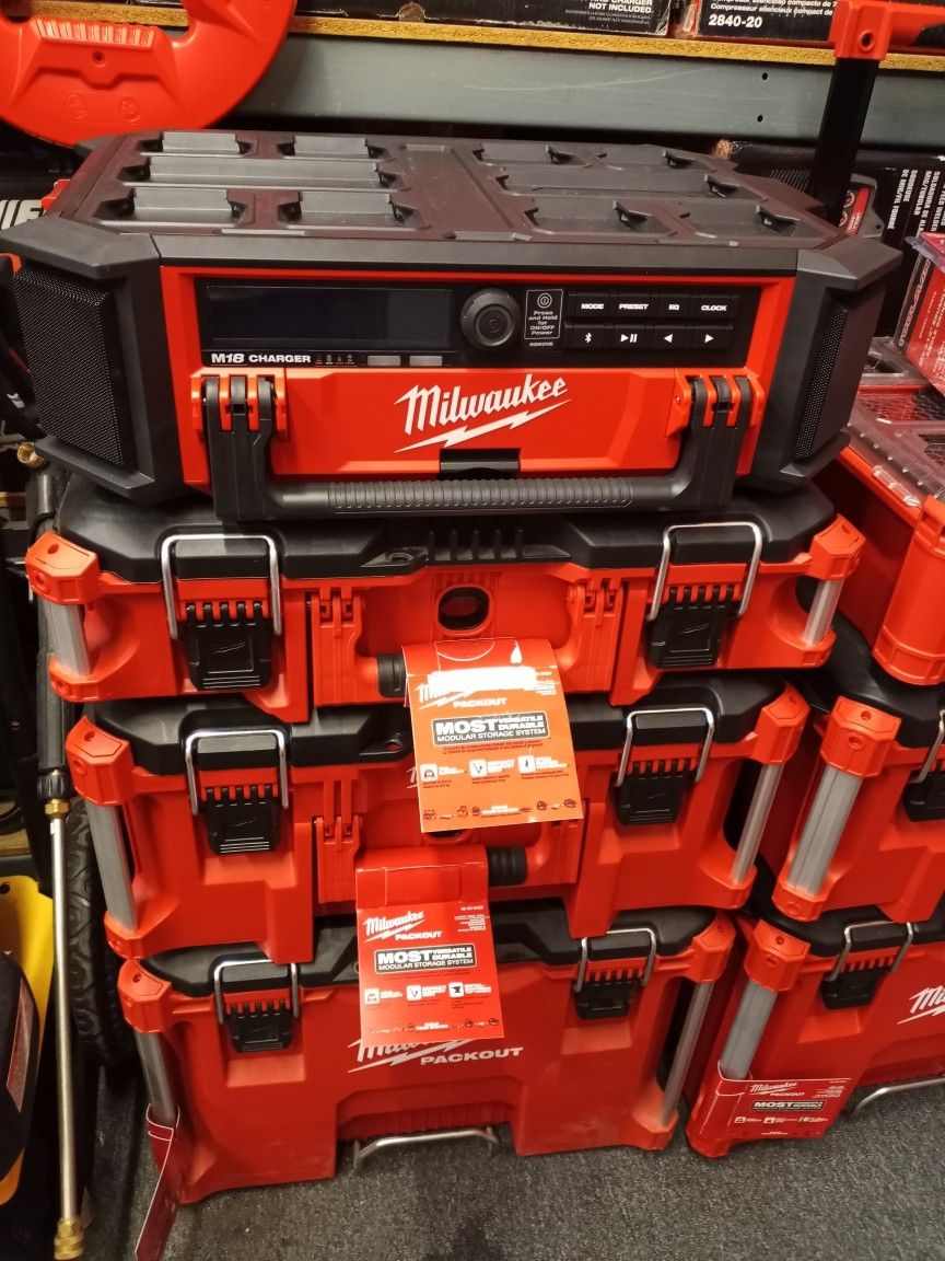 MILWAUKEE NOTHING BUT HEAVY DUTY ORBITAL JIG SAW