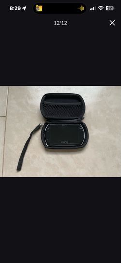 Sony PSP Go with Carrying Case