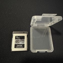 Lexar Professional High Speed CFexpress 1TB Tybe B 4.0 Memory Card with Case