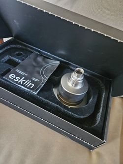 Eskiin Wallmount Showerhead