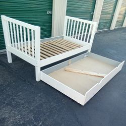 TWIN WOOD BED FRAME WITH TRUNDLE 