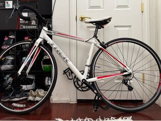 TREK ROAD BIKE