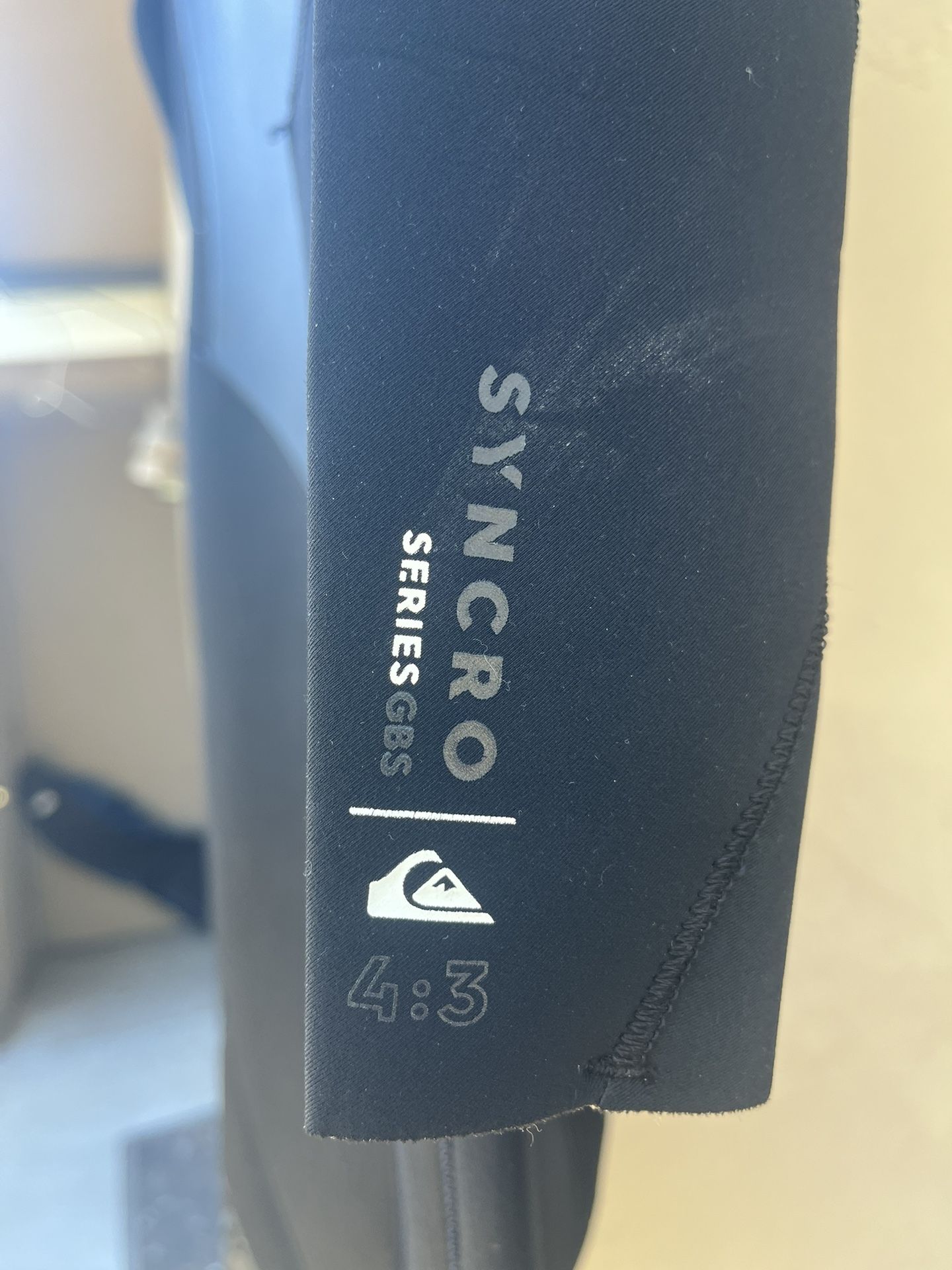 Quicksilver Synchro 4/3 Wetsuit Wet Suit (not Billabong Rip curl Xcel