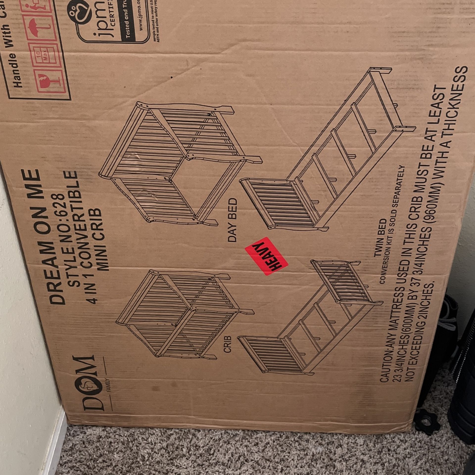 Dream On Me 4 In 1 Convertible Crib/ Mattress