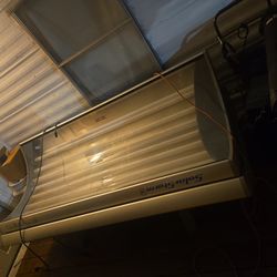 Solar Strom Taning Bed 100$