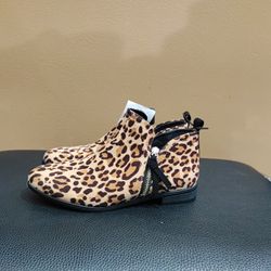 Leopard Print Suede Boots Women Size 6.5