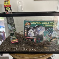 Reptile / Fish Tank Terrarium  and Light Lamp 