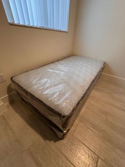 NEW TWIN SIZE SET MATTRESS AND BOX SPR+ING-2pcs