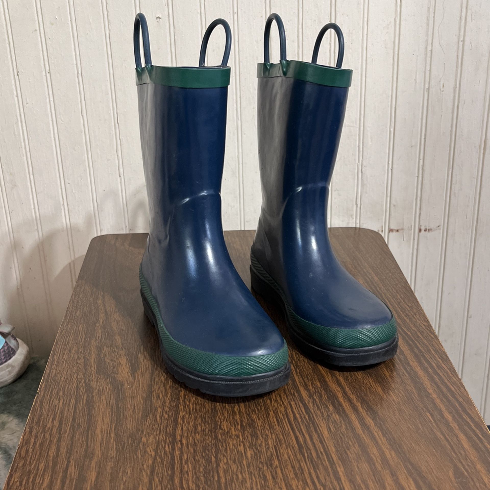 Girl Tractor Supply Rain Boots 12/13