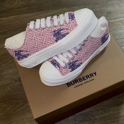 Burberry Women’s Shoes 