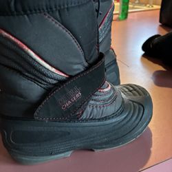 Kid’s Snowboots Size 12