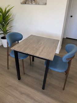 New Dining table with 2 chairs