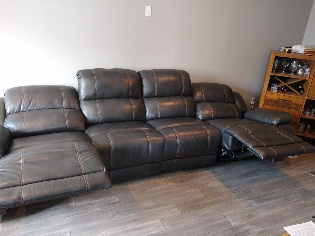 Extra Long Leather Sofa w/ Pushbutton Recliners for Sale in Cypress