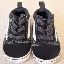 Vans Infant Old Skool Shoes Vans — Infant Size 4 (NEW)