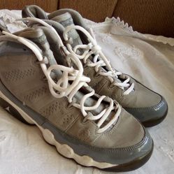 Nike Air Jordans High Top Gray White 6.5 B