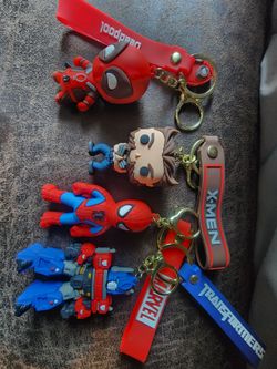 Bulk Assorted Keychains Hello Kitty, Disney, Pokemon, Mario(over 400)