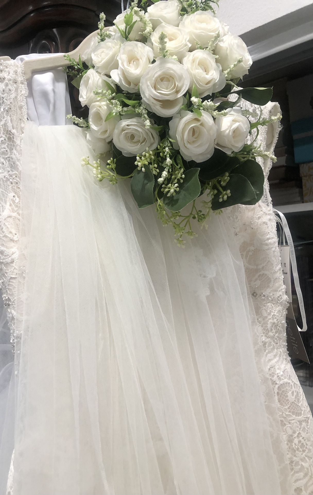 Davids Bridal gown Sz 4 Petite Ivory/champagne wedding gown & Veil