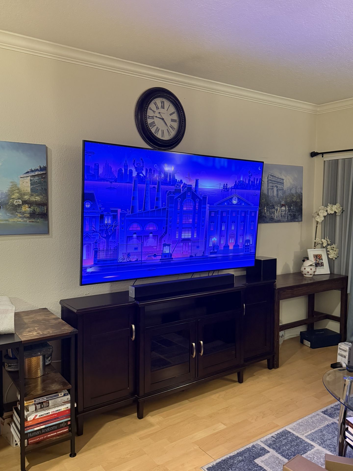 Samsung Flat Screen 75 Inch