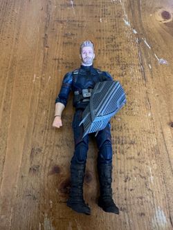 Captain America “Infinity War” Figure