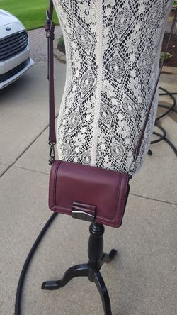 Wine color vera Wang crossbody bag