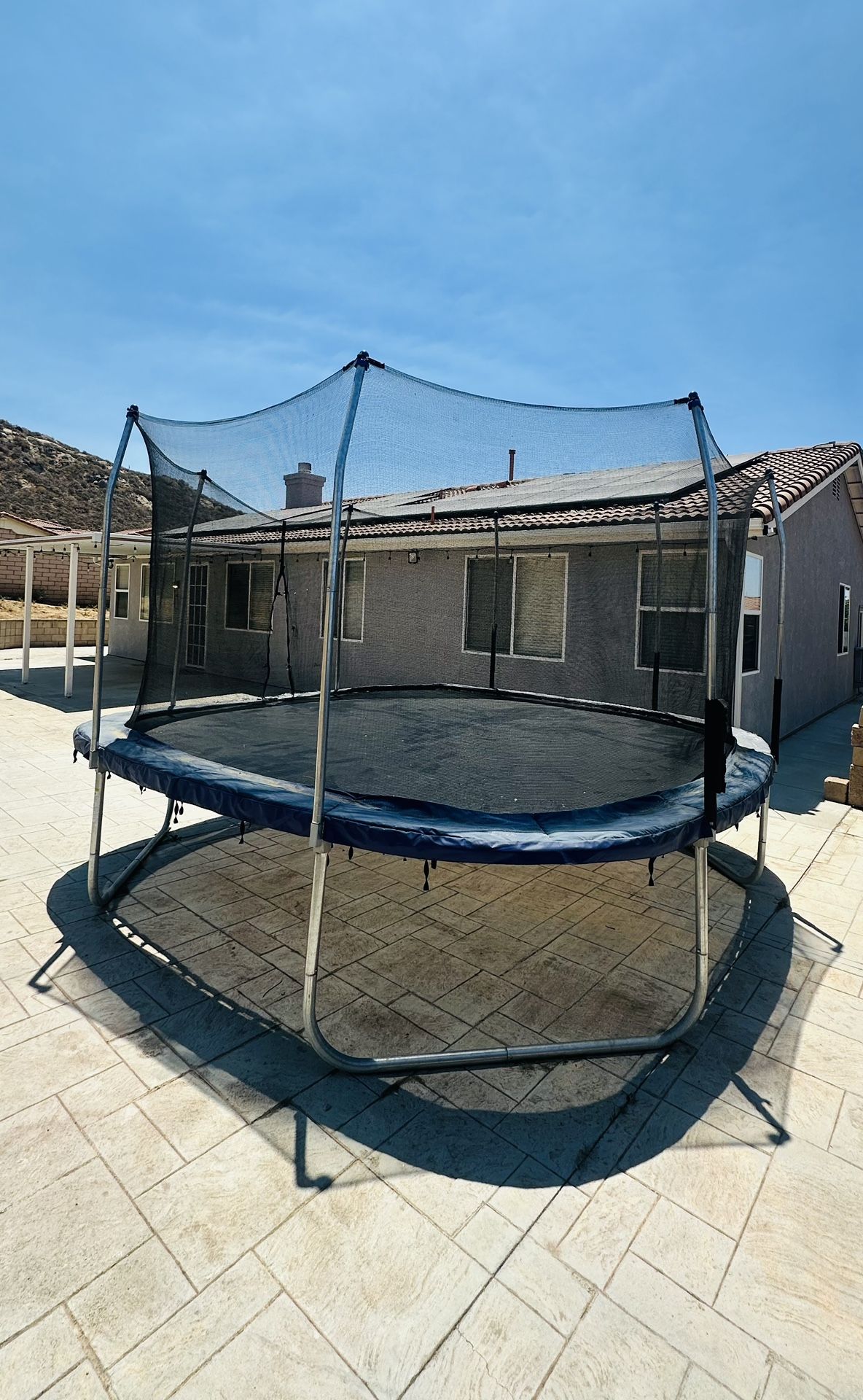 FREE TRAMPOLINE!!!!