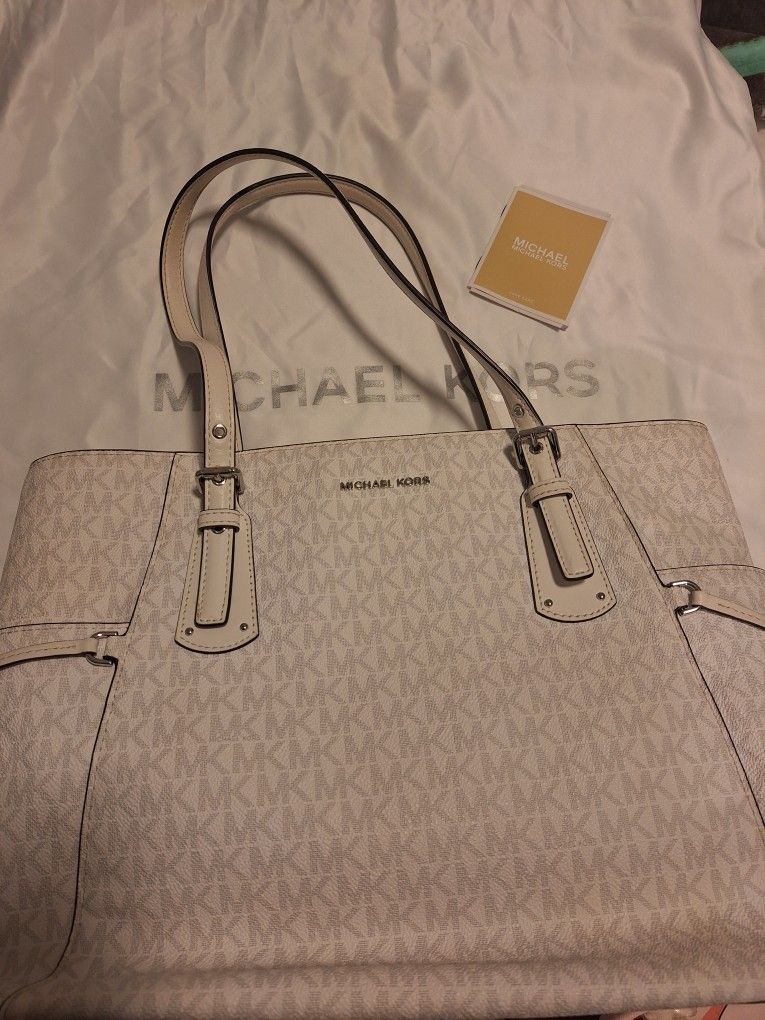 Michael Kors Purse Gently Used
