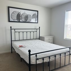 Queen Frame + Mattress