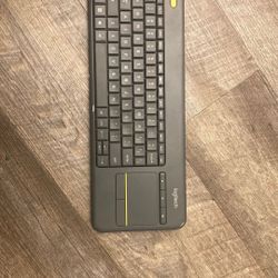 Logitech Media K400 Plus Keyboard 