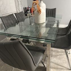 Glass Dinning Table With 6 Chairs 