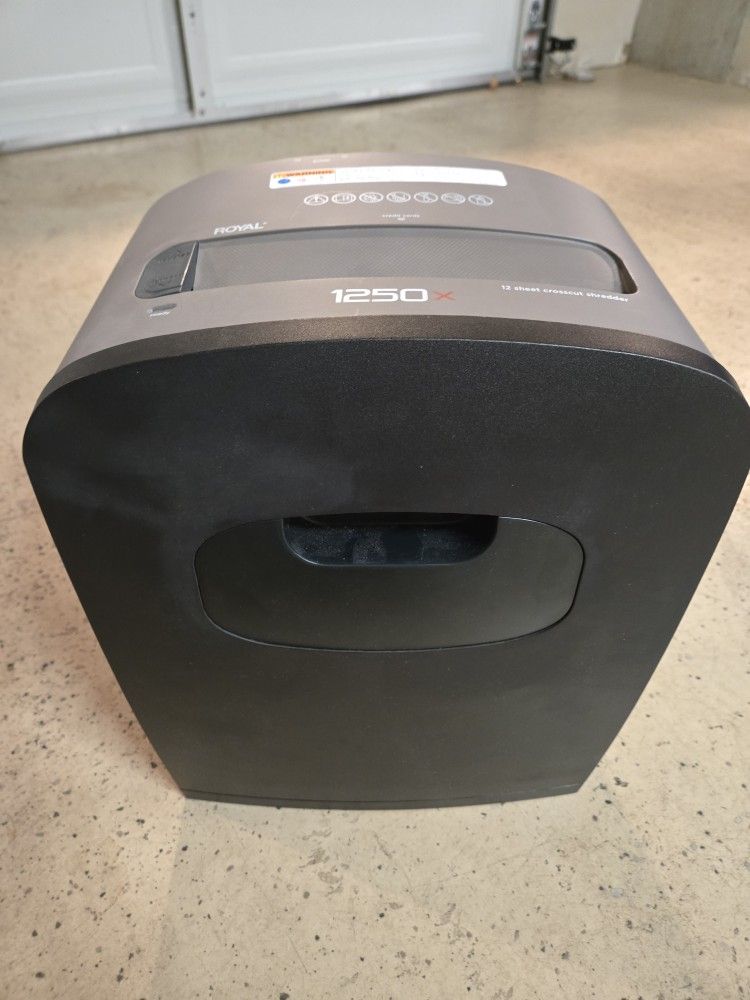 Royal Crosscut Shredder