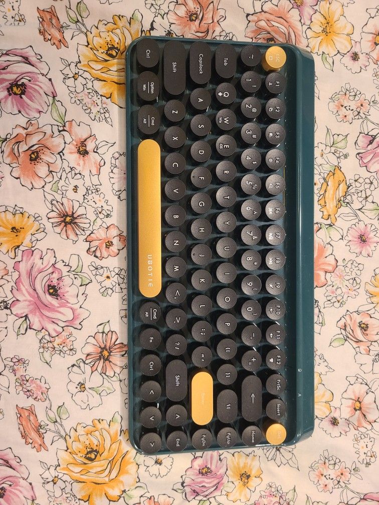 Ubotie Bluetooth Keyboard Green And Gold